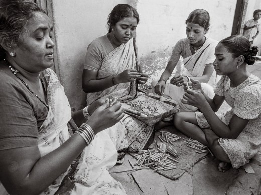 Self-Employed Women's Association SEWA, Ahmedabad, Gujarat, India; Cigarette Rollers